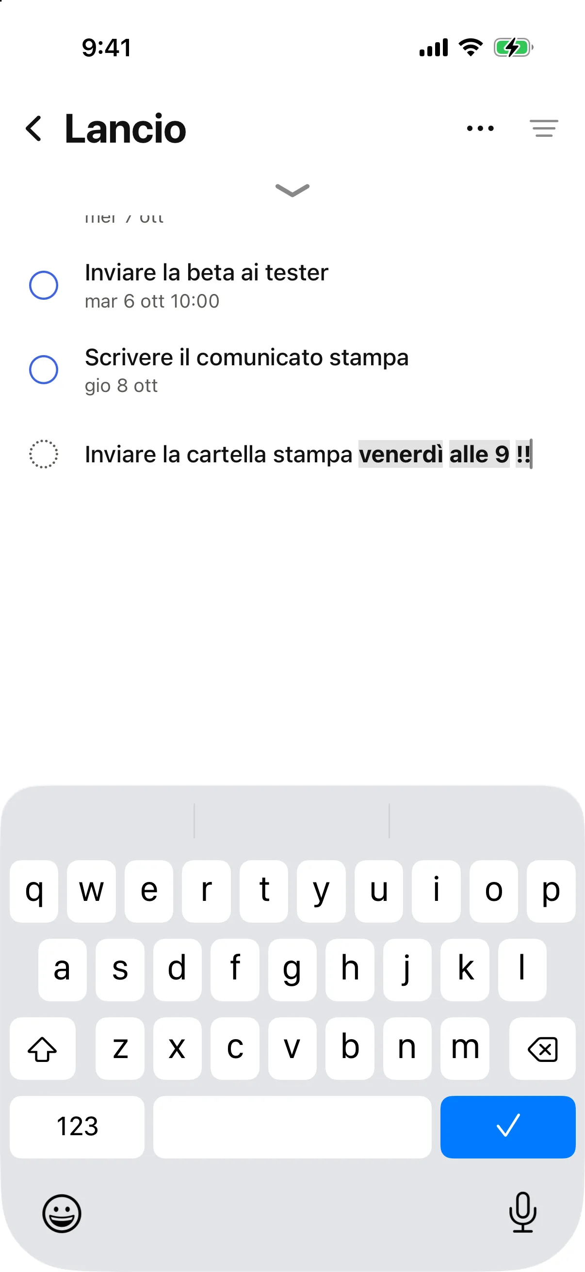 Primo piano dell’elenco Lancio: in fondo si scrive sul posto “Inviare la cartella stampa venerdì alle 9 !!”, con venerdì, alle 9 e !! riconosciuti.